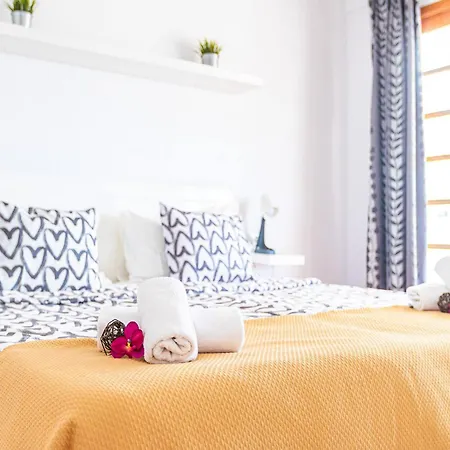 Cerca Playa San Eugenio Apartment