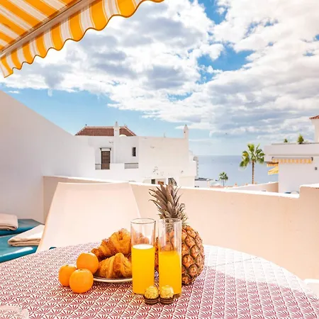 Cerca Playa San Eugenio Costa Adeje (Tenerife)