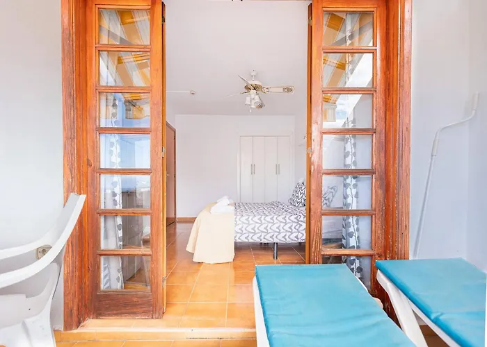 Cerca Playa San Eugenio *