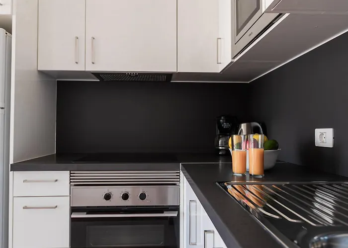 Cerca Playa San Eugenio Апартаменти