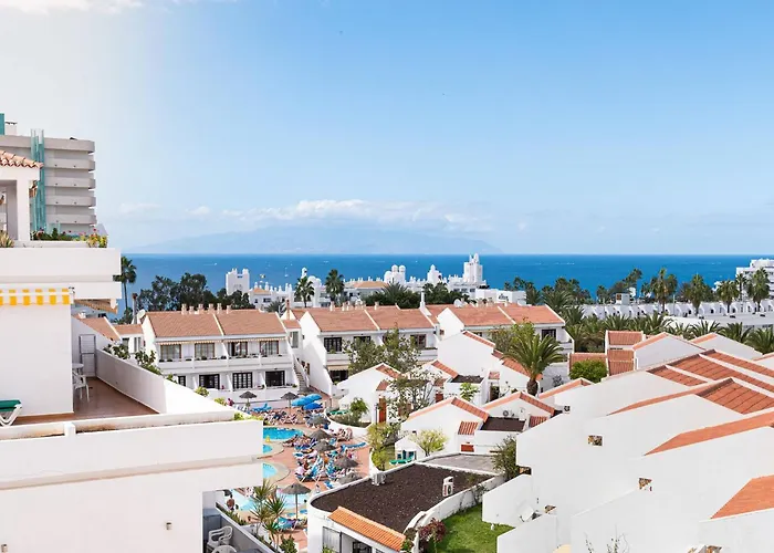 Cerca Playa San Eugenio * Адехе