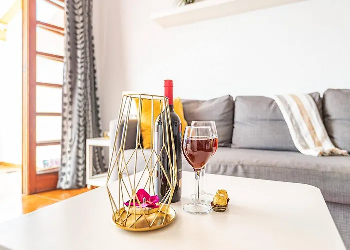 Cerca Playa San Eugenio *