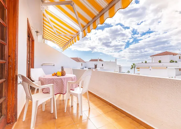 Cerca Playa San Eugenio